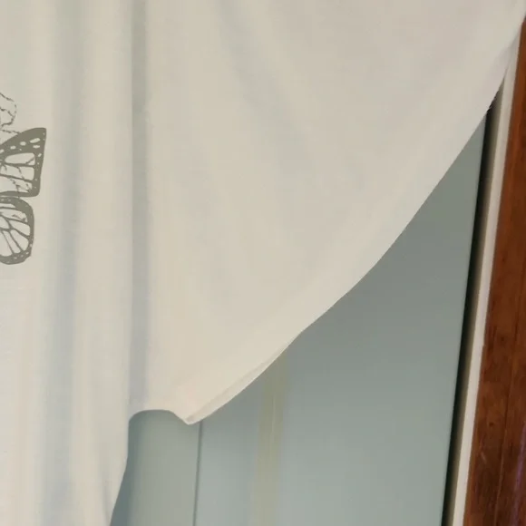 Lavaral Reves, Woman's,One Size, White  Floal& Butterfly Design, Lace inser Back - Picture 4 of 10